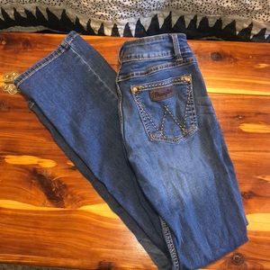 Wrangler bootcut medium wash 1/2x32